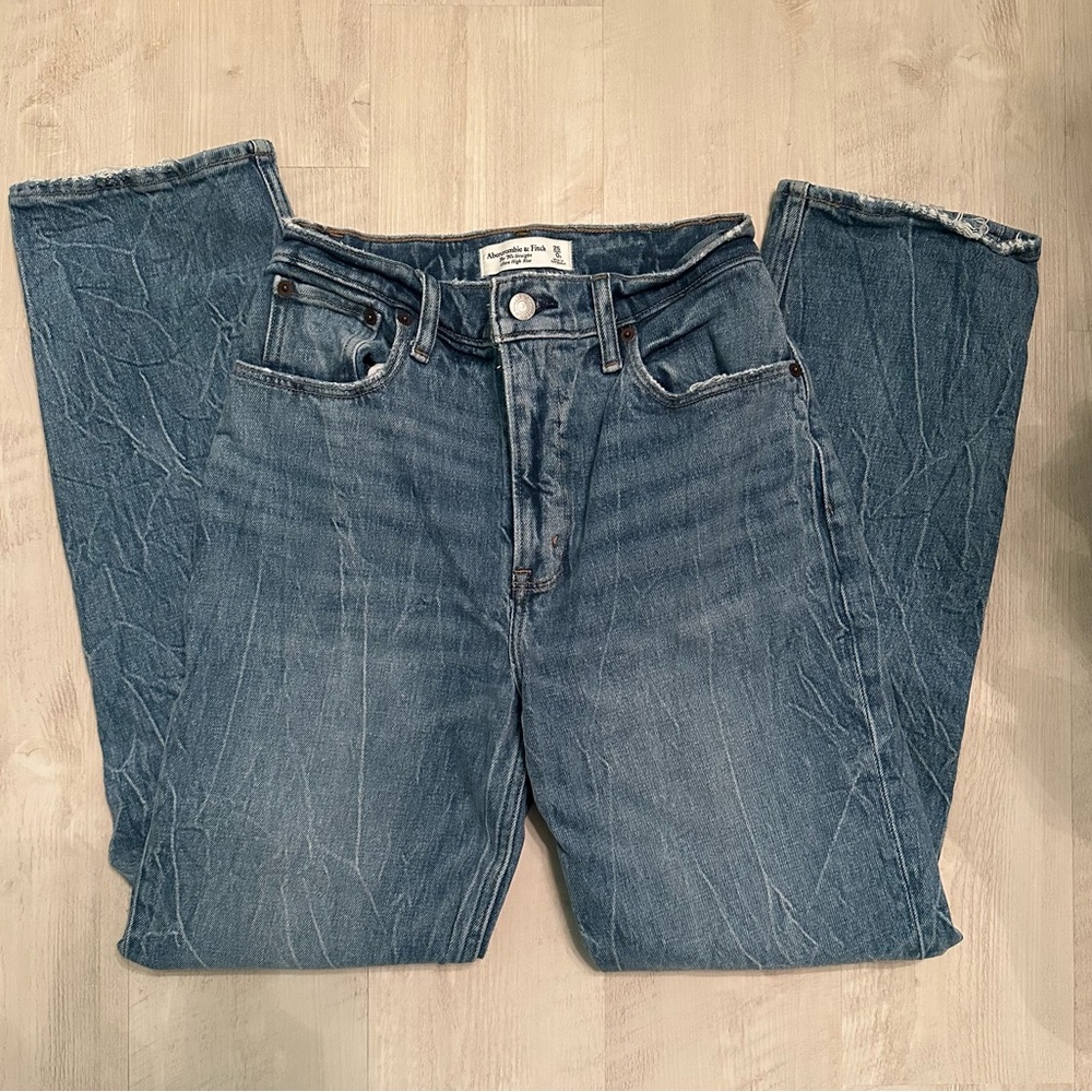 Abercrombie 90s Straight Leg Curve Love Jeans
